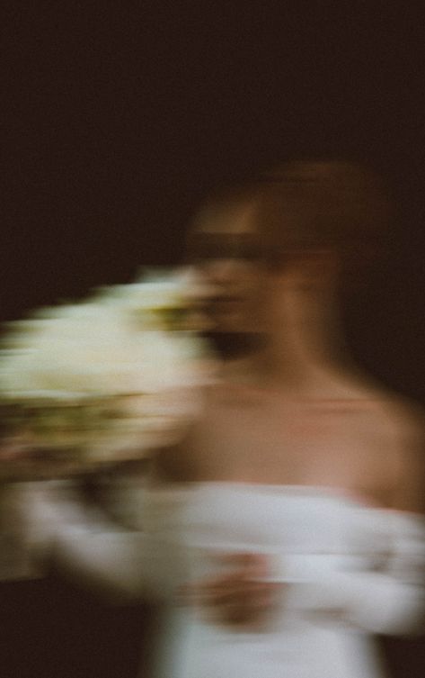 MOVEMENT PHOTOS, BLURRY PHOTOS, CHIC WEDDING, STYLED SHOOT, P3 EVENTS Wedding Blurry Photos, Blurred Wedding Photos, Cover Photoshoot, Crown Photography, Wedding Palettes, Thesis Inspiration, Aesthetic Scenery, Running Pictures, Blurry Photos