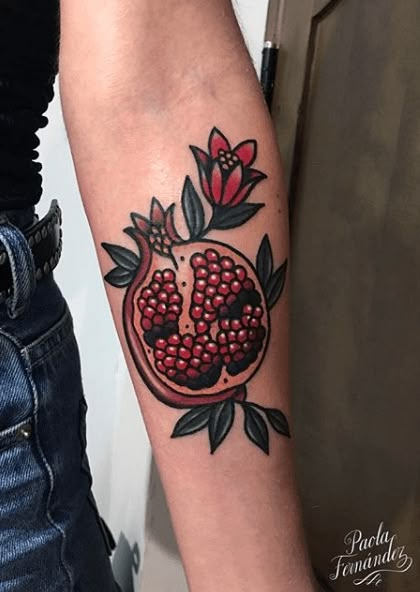 Check more at https://howcandothis.com/womenstyle/40135/ Pomegranate Tattoo, Skin Color Tattoos, Fruit Tattoo, Traditional Tattoo Inspiration, 1 Tattoo, American Traditional Tattoo, Hip Tattoo, Traditional Tattoos, Trendy Tattoos