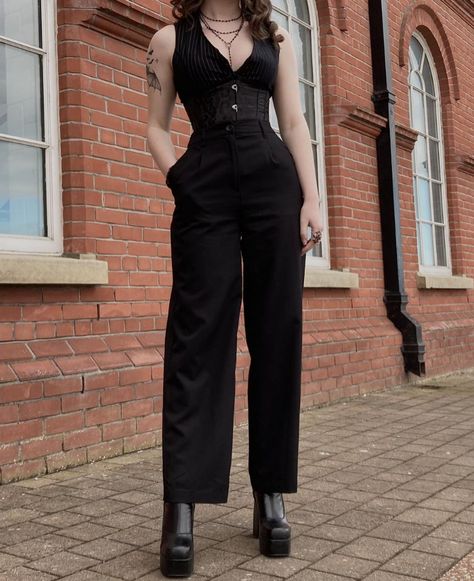 Grunge Outfits Formal, Corset Outfit Women, Soft Grunge Formal Outfits, Rockstar Formal Outfit, Lust Aesthetic Outfit, Feminine Formal Outfits, All Black Outfit Feminine, Crowley Aesthetic Outfit, Corset Work Outfit