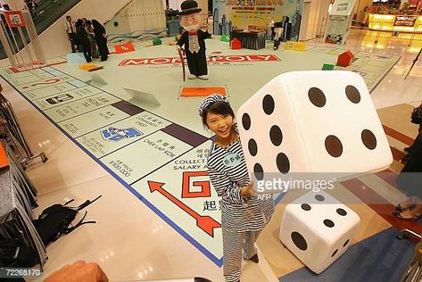 Life Size Monopoly, Life Size Board Games, Monopoly Theme, Giant Yard Games, Life Size Games, London Design Week, Best Christmas Toys, Game Center, Monopoly Board