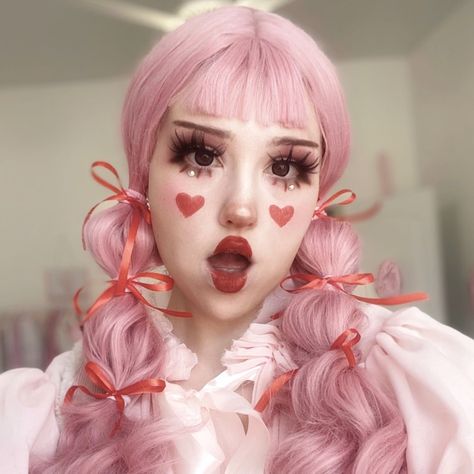 Valentine’s Day Clown Makeup, Pink Clown Makeup Easy, Oc Dynamics Platonic, Egirl Clown Makeup, Cute Pink Clown Makeup, Kawaii Clown Makeup, Pink Clown Aesthetic, Pink Hair Costume, Coquette Clown