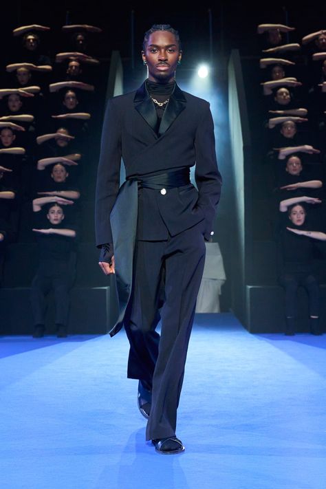 Casablanca Fall 2024 Ready-to-Wear Fashion Show | Vogue Male Model Runway High Fashion, New York Male Fashion, Men’s Runway, High Fashion Men Outfits, Vogue Men Fashion, Male Runway Fashion, Male High Fashion, High Fashion Suit, Male Model Outfits