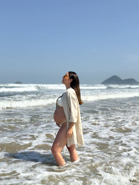 Pregnant Photos, Beach Maternity Photos, Beach Maternity, Shoot Inspiration, Photoshoot Inspiration, Beach Photos, Pregnancy Photos