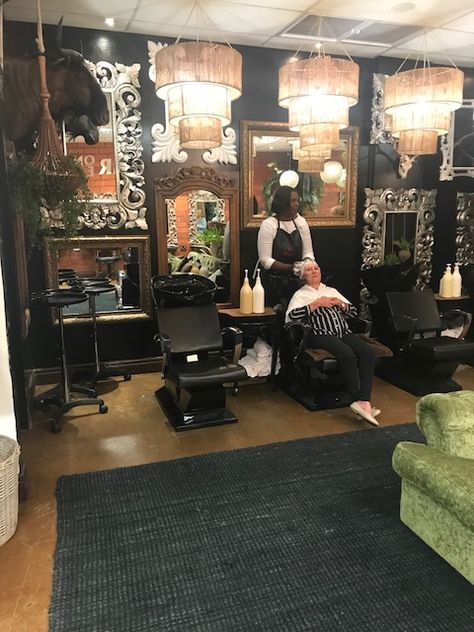 Gothic Beauty Salon, Goth Hair Salon, Gothic Hair Salon Decor, Black Hair Salon Aesthetic, Gothic Hair Salon, Goth Salon, Hairdressers Mirror, Glam Hair Salon, Big Mirror Salon Station