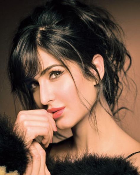 Rocks Wallpaper, Celebrity Skin Care, Delhi Girls, Katrina Kaif Photo, Romantic Things, Katrina Kaif, Cute Woman, Sweet Girls, Hd Photos