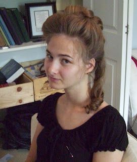 Colonial Hairstyles, 1700s Hairstyles, Historic Hairstyles, Fairytale Makeup, 1700s Hair, 18th Century Hairstyles, 18th Century Hair, Historical Hairstyles, Vintage Hairstyles Tutorial