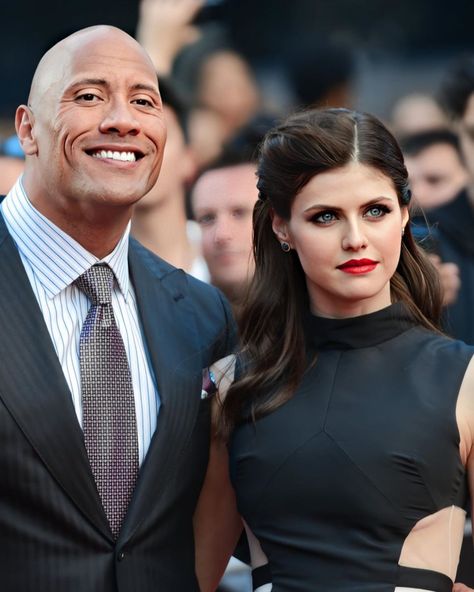 𝓐𝓵𝓮𝔁𝓪𝓷𝓭𝓻𝓪 𝓓𝓪𝓭𝓭𝓪𝓻𝓲𝓸 🄵🄰🄽🅂 on Instagram: “🥳 Happy Birthday to Alexandra’s ‘San Andreas’ and ‘Baywatch’ co-star (and friend) Dwayne Johnson 🥳 | #alexandradaddario” Women In Movies, Laura Vandervoort, Hottest Women, Kristin Kreuk, Winona Ryder, Instagram Happy Birthday, Alexandra Daddario, Baywatch, Christina Hendricks