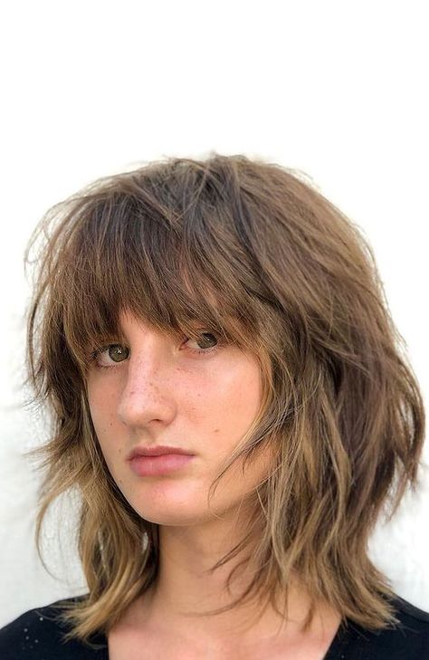 90s shag haircut, 1970s+short+shag+haircut, shaggy 70s hairstyles, short shaggy wispy haircuts, 2020 shaggy bob, shaggy hair, medium shaggy wispy haircuts, how to style shaggy hair cut, 70s shaggy bob Shag Shoulder Length, 90s Shag, Modern Shag Haircut, Short Shaggy Haircuts, Short Shag Haircuts, 70s Hair, Shaggy Short Hair, Short Shag Hairstyles, Shaggy Haircuts