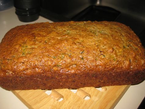 Summer is the time of year for abundant zucchini and ripe, juicy peaches. They work well together in this summer sweet bread, which is a variation on my Summer Squash Bread. You will need: 2 eggs, … Peach Zucchini Bread, Summer Squash Bread, Sugar Free Bread, Bread Photo, Peach Scones, Vegan Zucchini Bread, Squash Bread, Zucchini Recipes Dessert, Peach Bread