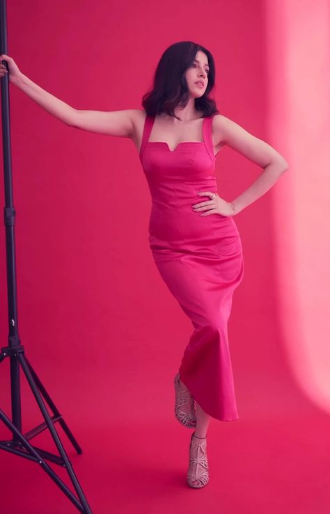 Divya Khosla Kumar, Divya Khosla, Post On Instagram, Bodycon Dress, Actresses, Pink, On Instagram, Quick Saves, Instagram