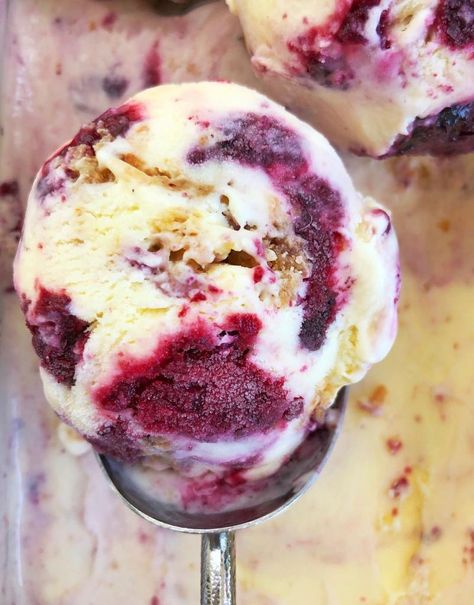 Blueberry Cheesecake Ice Cream Recipe, Low Sugar Ice Cream, Cheesecake Ice Cream Recipe, Pie Ice Cream, Cheesecake Oreo, Healthy Ice Cream Recipes, Gluten Free Ice Cream, Blueberry Ice Cream, Blueberry Pie Filling