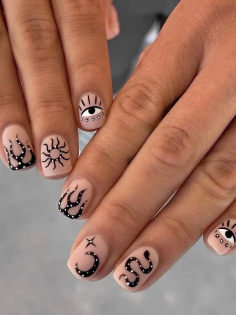 Gay Nails Design, Boho Fall Nails, Edgy Nail Designs, Maquillage Yeux Cut Crease, Witchy Nails, Funky Nail Art, Mens Nails, Hippie Nails, Cute Nails For Fall