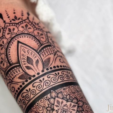 Fine Line Mandala Tattoo Sleeve, Womans Mandala Tattoo, Feminine Ornamental Tattoo, Armband Tattoo For Women, Mandela Fill In Tattoo, Woman’s Mandala Tattoo, Madalians Pattern Tattoos, Zentangle Tattoo, Girl Stomach Tattoos