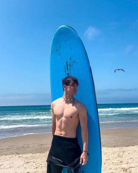 Boy Style Aesthetic, Darrell Jones, Sixpack Boys, Tatted Guys, Surfer Guys, Surfer Boy Style, Surfer Boys, Surfer Boy, Josh Beauchamp