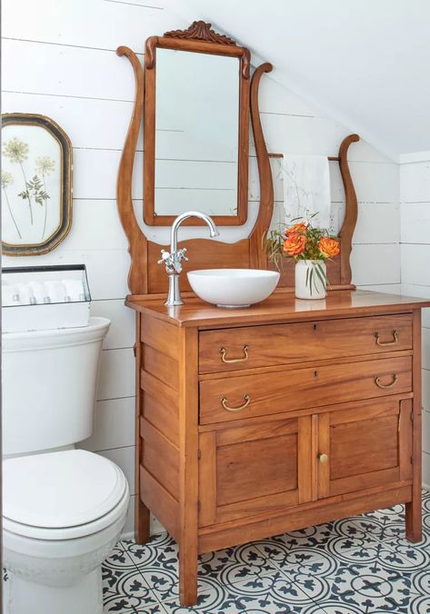 Antique Dresser Bathroom Vanity, Country Bathroom Ideas, Cottagecore Bathroom, Antique Wash Stand, Guest Bathroom Ideas, Dresser Vanity Bathroom, Bathroom Rustic, Cottage Bathroom Ideas, Traditional Cottage