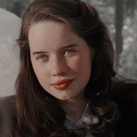 Susan Pevensie, The Chronicles Of Narnia, Chronicles Of Narnia, Narnia, Hair, White