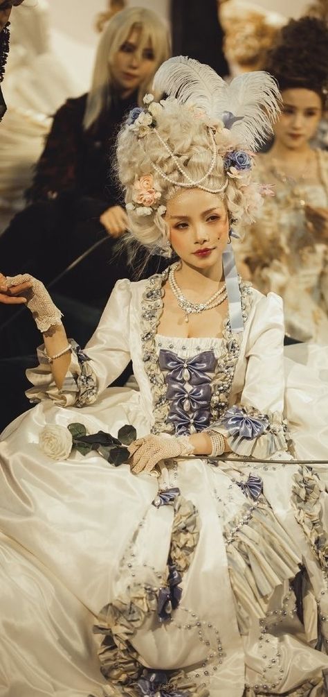 Marie Antoinette Runway, French Culture Fashion, Reinassance Outfits, Queen Antoinette, French Revolution Fashion, Servant Clothes, Steampunk Mode, Rococo Aesthetic, French Dresses