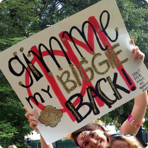 Bid Day sign for my big Run Home Signs Sorority, Bid Day Welcome Home Signs, Gamma Chi Signs Bid Day, Running Home Signs Sorority, Welcome Home Sorority Signs Bid Day, Rho Gamma Signs Bid Day, Bid Day Signs For New Members, Bid Day Signs, Sorority Signs