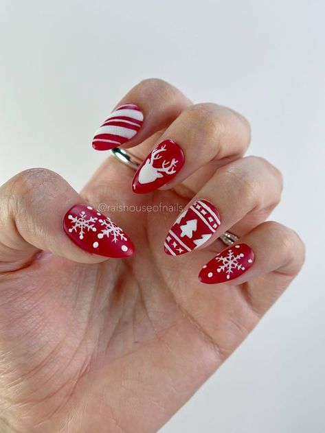 Almond Nails Holiday, Holiday Nails Snowflake, Snowman Christmas Nails, Winter Nails Matte, Holiday Nails Almond Shape, Matte Nails Short, Nails Xmas, Nails Sets, Red Christmas Sweater