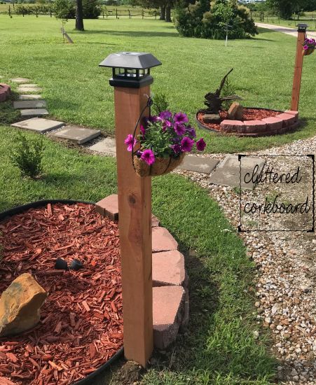 How To Make Outdoor Light Post, Garden Light Post Ideas, Wooden Posts For Outdoor Lights, 4x4 Light Post Outdoor Diy, End Of Driveway Lighting, Solar Light Post Ideas, Diy Solar Light Post, Driveway Posts With Lights, Address Post Ideas