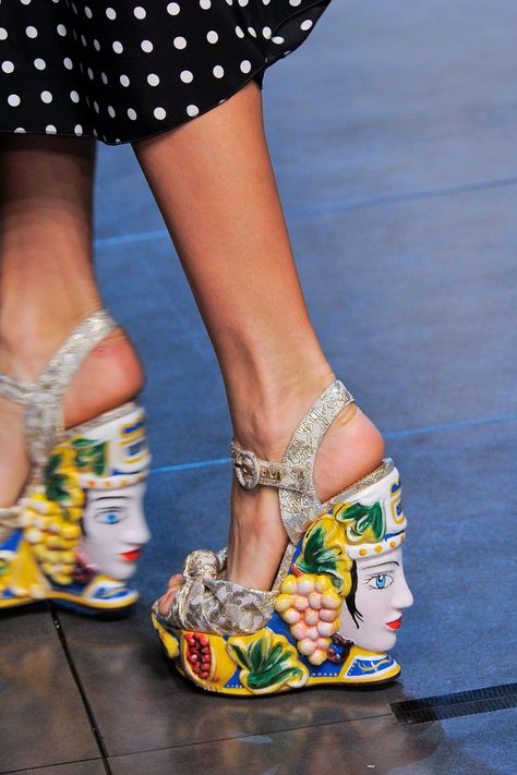 Ugly Shoes, Fashion Week Spring 2014, Funky Shoes, Unique Shoes, Gorgeous Shoes, Dolce E Gabbana, Fabulous Shoes, Crazy Shoes, Mode Inspiration