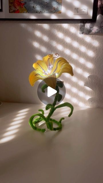 Derya🥐🥐 on Instagram: "recreating the flower from Rapunzel✨🌼 
ib: @mintplanetdessert" Tangled Flower Pipe Cleaner, Diy Rapunzel Flower, Rapunzel Flower Diy, Flower From Rapunzel, Rapunzel Flower, Rapunzel Sun, Tangled Flower, Pipe Cleaner Flowers, Tangled Rapunzel