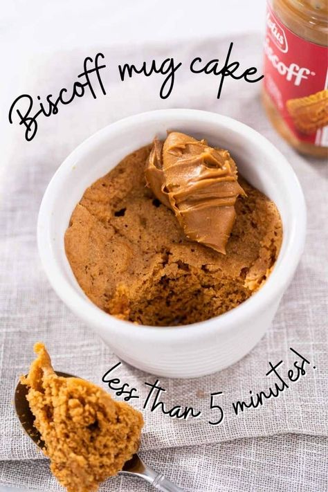 This moist and sweet Biscoff mug cake in the microwave is so easy to make! Vegan-friendly and ready in minutes, this cookie butter recipe tastes just like your favorite Lotus Biscoff shortbread cookies. Biscoff Shortbread, Biscoff Mug Cake, Cake Biscoff, Cookie Butter Recipe, Cake In The Microwave, Protein Baked Oats, Ice Cream Cookie Cake, Mug Dessert Recipes, Mug Dessert