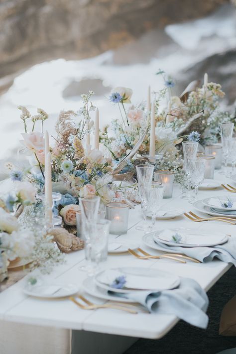 Beach Wedding Tablescape, Coastal Centerpiece Ideas, Italy Proposal, Engagement Concept, Coastal Wedding Theme, Beach Setup, Table Dress, Abroad Wedding, Coastal Wedding Decor