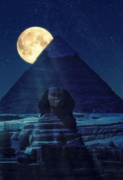 The very best of Rabbit Carrier's pins - The Great Pyramid of Giza and the Sphinx by night Starověký Egypt, Pyramid Of Giza, The Great Pyramid, Great Pyramid, The Sphinx, Great Pyramid Of Giza, Shoot The Moon, The Pyramids, Pyramids Of Giza