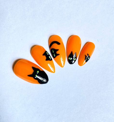 Halloween Nail Art Black Cat Press on Nails Handmade Press on Nails Handmade Nail Art Cat Halloween Nails - Etsy Halloween Cat Nail Art, Halloween Cat Nail, Cat Halloween Nails, Nail Art Cat, Nail Builder Gel, Striped Nail Art, Spider Webs Halloween, Easy Halloween Nails, Nails For Beginners