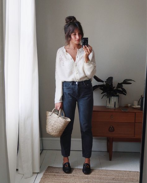 Tonio Jumper curated on LTK Levis Mom Jeans, Vintage Store, Minimal Fashion, Outfit Details, School Outfits, Minimalist Fashion, Everyday Outfits, Instagram Account, Spring Outfits