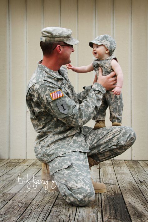 military photography baby army soldier Army Baby Pictures, Military Baby Pictures, Boho Baby Boy, Army Baby, Military Relationships, Military Baby, Diy Newborn Photography, Military Haircut, Homecoming Outfit