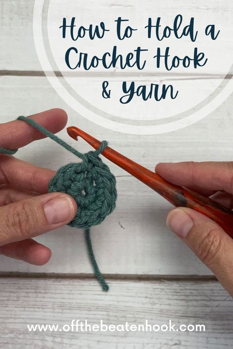 Hold Crochet Yarn, Crochet Hook And Yarn, Crochet Granny Square Beginner, Crochet Clutch Bags, Crochet Clutch, Crochet Stitches For Beginners, Your Crochet, Crochet Videos Tutorials, Basic Crochet Stitches