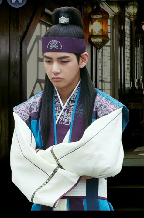 V Bts Hwarang, V Hwarang, Hwarang Taehyung, Kim Taehyung Wallpaper, The Emperor, Kdrama Actors, Bts Korea, Daegu, V Bts