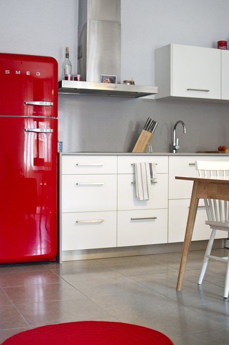 Red Fridge Kitchen, Retro Fridge Kitchen, Red Kitchen Accents, Red Fridge, Red Refrigerator, Fridge Makeover, Affordable Furniture Stores, Dark Blue Walls, Retro Fridge