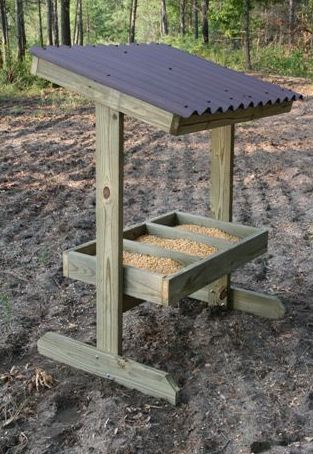 Diy Deer Feeder, Deer Feeder Plans, Deer Feeder Diy, Deer Feed, Deer Hunting Stands, Deer Food, Deer Feeders, Hunting Stands, Deer Stands