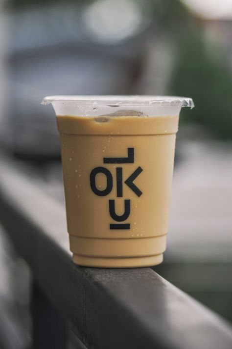 clear disposable cup photo – Free Milk Image on Unsplash Coffee With Condensed Milk, Plastic Cups Design, Cafe Plan, Plastic Coffee Cups, Cup Photo, Tea Packaging Design, Coffee Cup Design, Coffee Logo, Coffee Sleeve