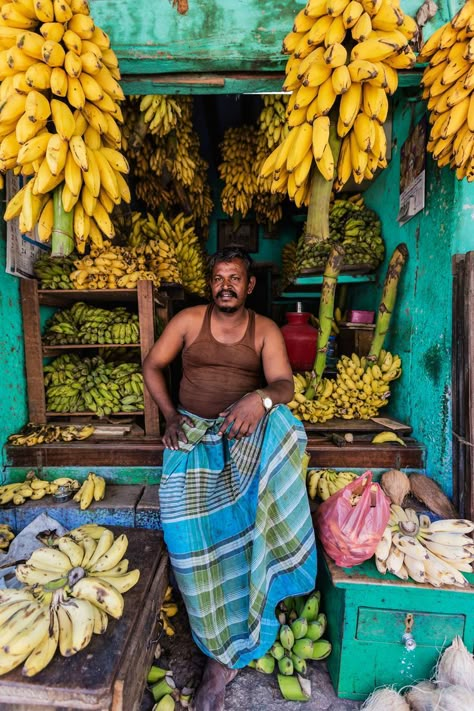 13 of the Most Colorful Markets Around the World Photos | Architectural Digest India Street, Amazing India, Indian People, India Photography, World Photo, Madurai, A Fruit, Varanasi, People Of The World