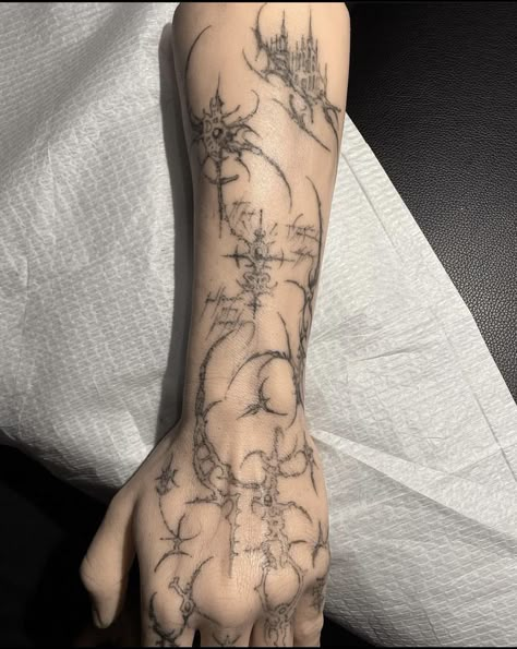 Tato Grunge, Dolphin Tattoo, Christian Tattoo, Grunge Aesthetics, Unique Nail Art, Petit Tattoo, Grunge Tattoo, Sigil Tattoo, Pretty Hand Tattoos