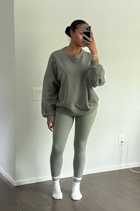 DryMove™ Ankle-length Sports … curated on LTK Modest Workout, Gym Ootd, Pilates Outfit, Gymwear Outfits, Gym Crush, Look Legging, Fitness Wear Outfits, Cute Gym Outfits, Gym Outfits