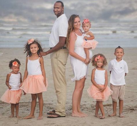 Beautiful interracial family, love doesn’t see color, love is all about the feelings. Are you looking to be part of the interracial world… Large Family Photography, Mixed Family, Beach Picture Outfits, Mixed Families, Photos Black And White, Interracial Family, Interacial Couples, Mixed Couples, Interracial Marriage