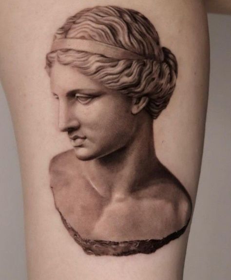 Simple Realism Tattoo, Greek Statue Tattoo Drawing, Statue Head Tattoo, Roman Bust Tattoo, Greek Sculpture Tattoo, Roman Statue Tattoo, Greek Statue Tattoo, Bday Tattoo, Sculpture Tattoo