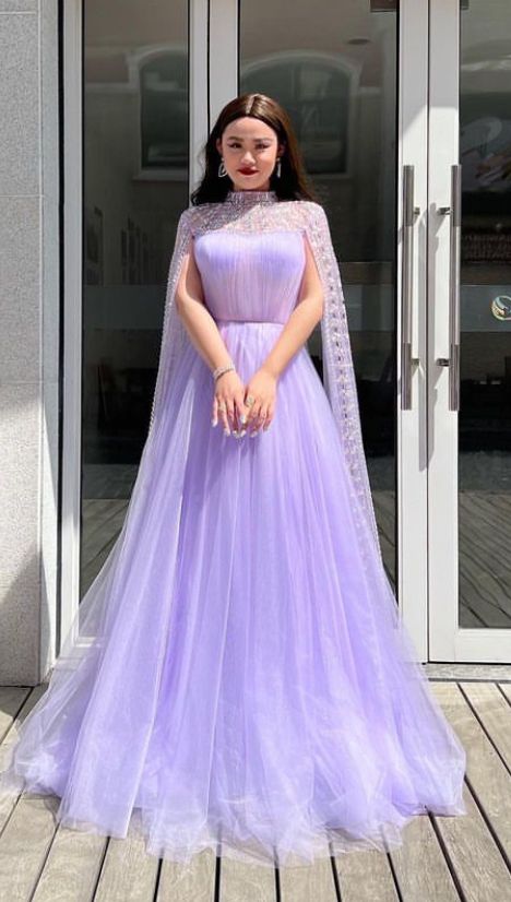 Simple Long Dress, Party Wear Gowns, Long Frock Designs, Bride Dress Simple, Simple Frocks, Long Gowns, Simple Gowns, Gowns Dresses Elegant, Pakistani Fancy Dresses