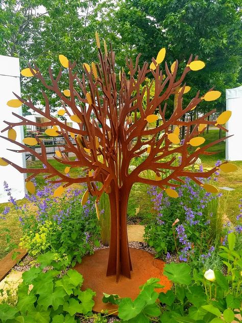 Marie Curie hospices | Memorial-trees.co.uk Memory Tree Ideas, Memorial Tree Ideas, Family Tree Drawing, Memorial Tree, In Memorium, Angel Babies, Memory Tree, Marie Curie, Garden Borders