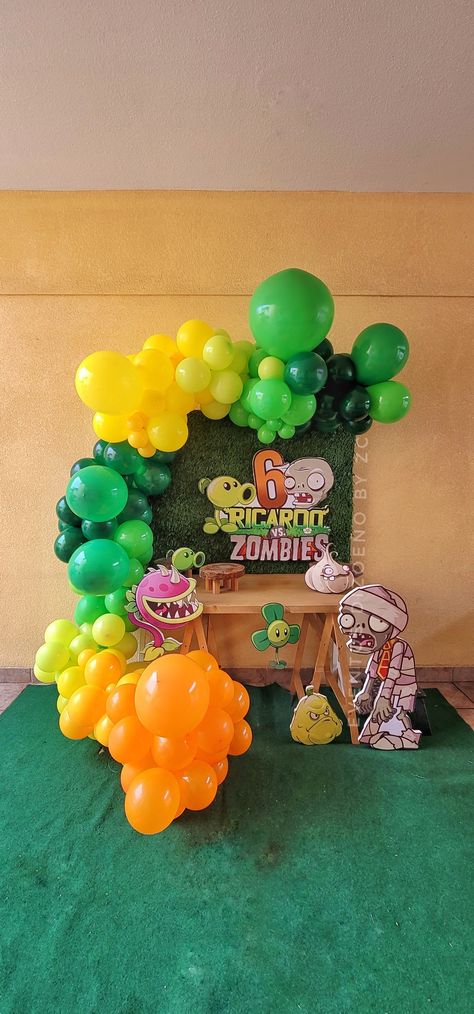 Plants Vs Zombies Themed Party, Pvz Birthday Party, Zombie Vs Plants Birthday Party, Plant Vs Zombies Party Ideas, Zombies Vs Plants, Zombie Birthday Party Decorations, Zombie Party Decorations, Zombie Themed Party, Zombie Birthday Cakes