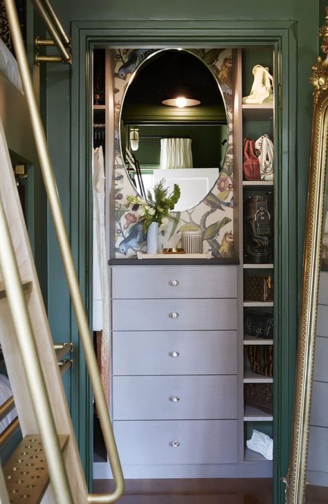 Adult Bunk Beds, Sleeping Nook, Small Guest Bedroom, Bedroom Redesign, Tiny Closet, Dream Closet Design, California Closets, Small Closets, Small Closet Organization