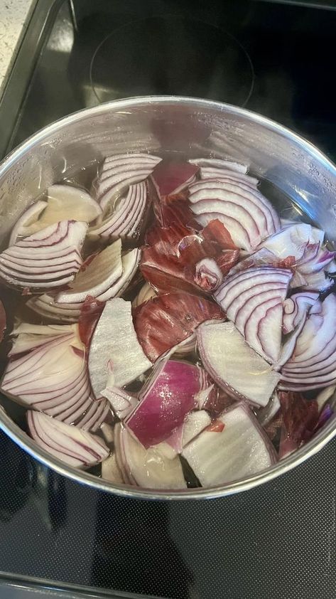 Alkaline Eats | Purple onion tea in the making, feel free to Google the benefits | Facebook Purple Onion Benefits, Onion Tea, Onion Benefits, Tea Benefits, Onion Recipes, Tea Recipes, Home Remedies, Health Food, Herbs