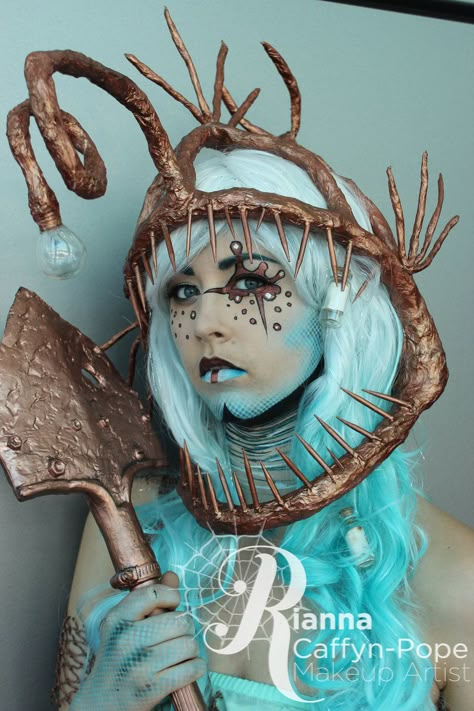 Love the makeup here, and the headdress, although for Pisces, I'd like to have it be less freaky and more striking. Sea Animal Diy Costume, Angler Fish Makeup, Deep Sea Creature Costume, Sting Ray Costume, Anglerfish Costume, Sea Anemone Costume, Oyster Costume, Anemone Costume, Kraken Costume