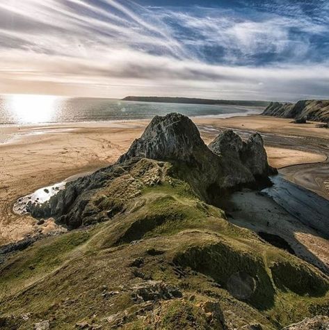 Three Cliffs Bay, Gower taken by Aled Griffiths Rhossili Bay, Best Beaches In Europe, Winter Sunshine, Red Beach, Picnic Spot, Black Sand Beach, The Amalfi Coast, Sand And Water, Swansea