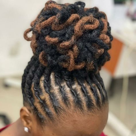 Dready Locks Styles, Dreadlocks Styling For Women, Simple Dreadlock Styles For Women, Styling Artificial Locs, Protective Dreadlock Styles, Simple Retwist Styles, Artificial Dreadlocks Hairstyles Black, How To Style Artificial Dreadlocks, Temporary Dreadlocks Black Women